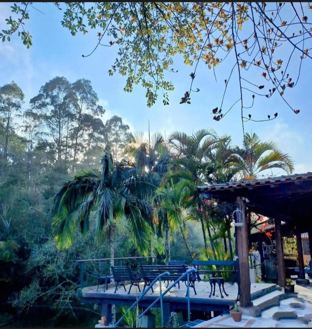 Chacara Ladeira De Pedra Villa Salesópolis Екстериор снимка