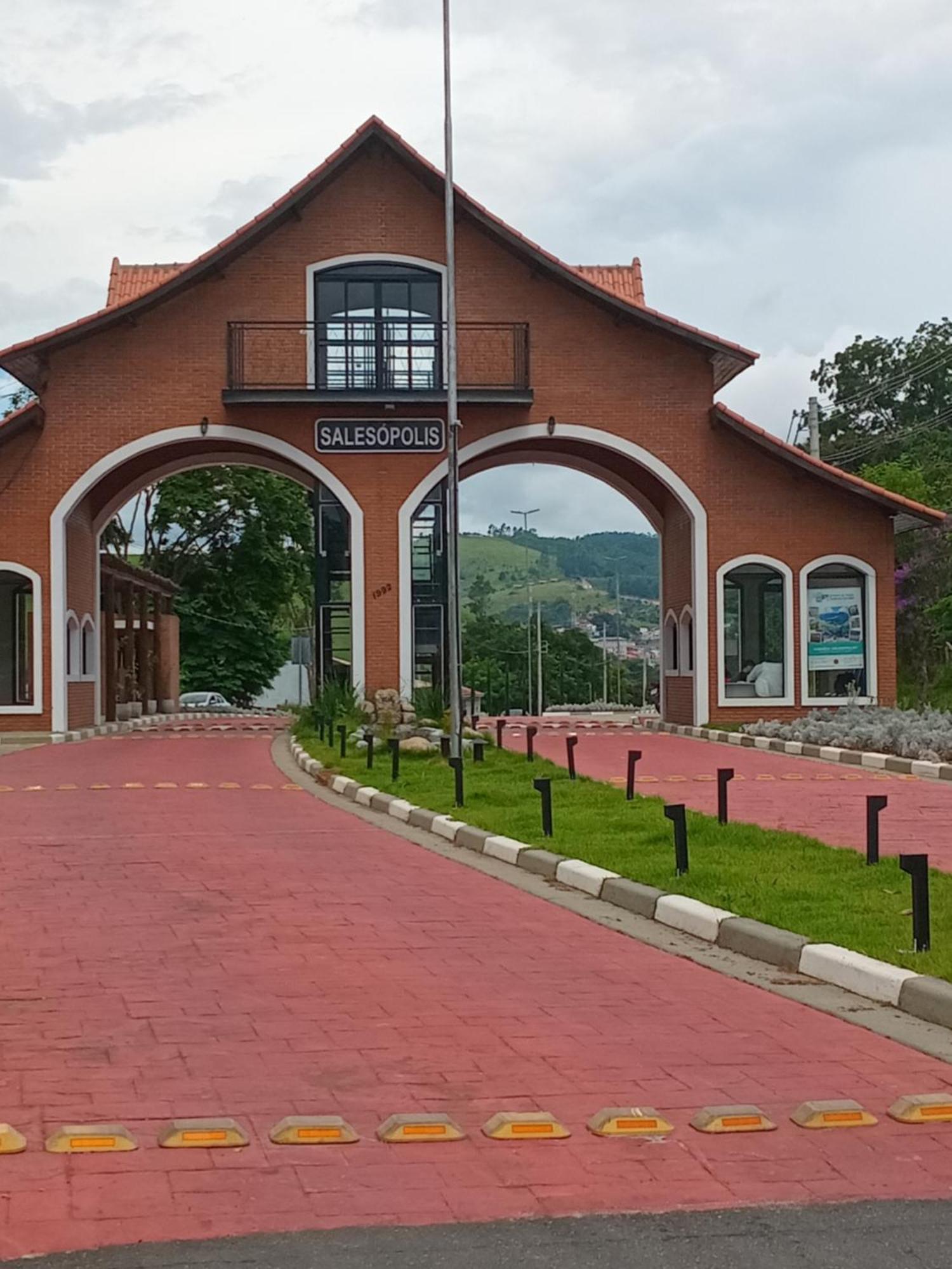 Chacara Ladeira De Pedra Villa Salesópolis Екстериор снимка